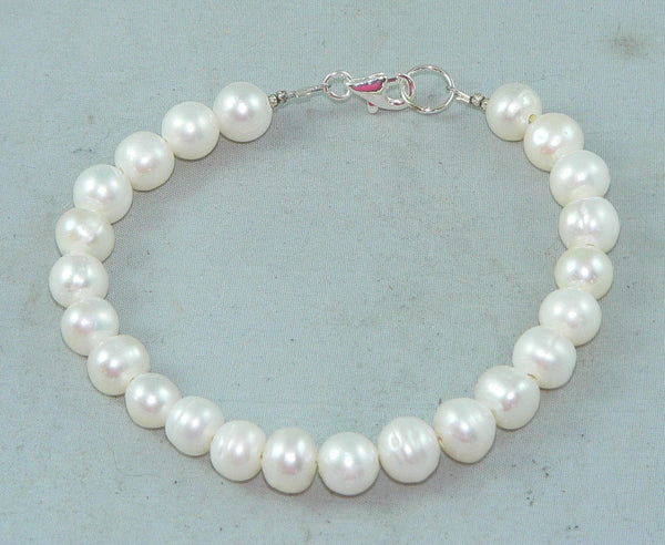 Beautiful Lustrous Freshwater Pearl Bracelet