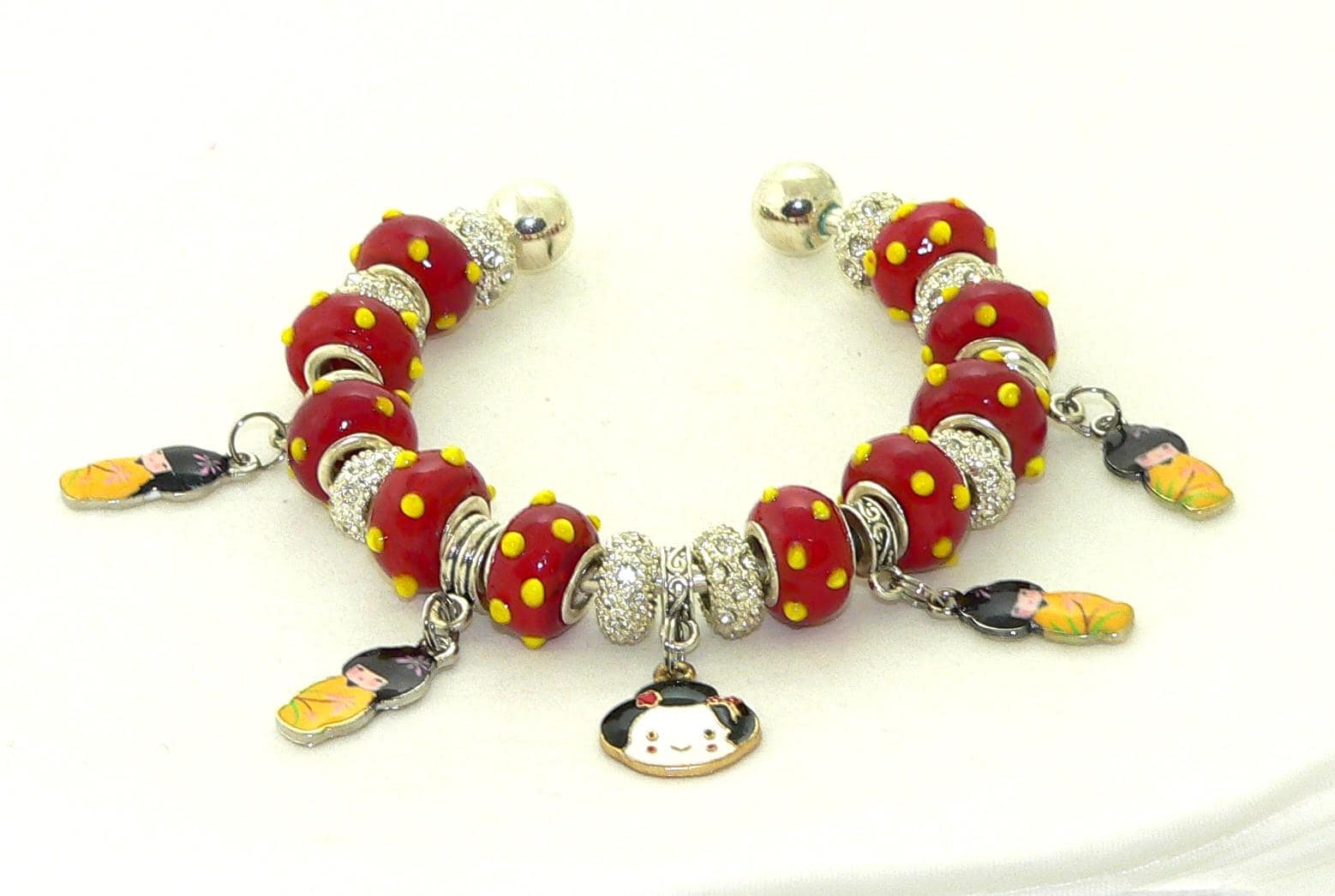 Unique Geisha Charm Bracelet with Japanese Style