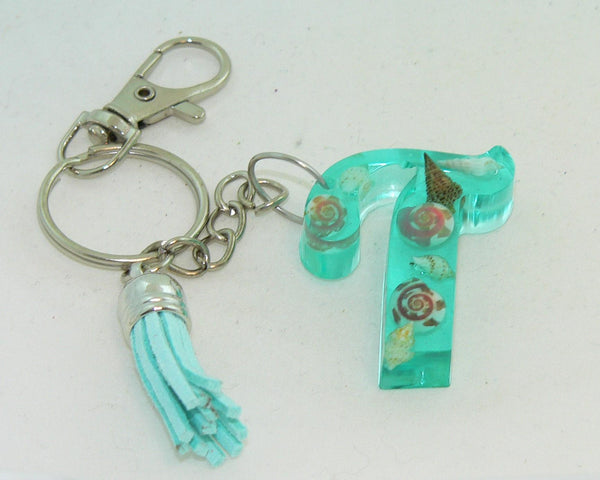 Custom Resin Initial Seashell Keychain - Script Font Personalized Beach Accessory, Nautical Purse Charm Gift