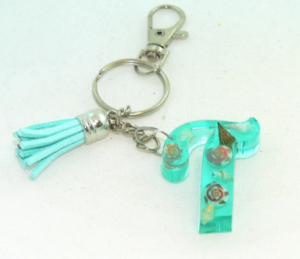 Custom Resin Initial Seashell Keychain - Script Font Personalized Beach Accessory, Nautical Purse Charm Gift