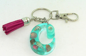 Custom Resin Initial Seashell Keychain - Script Font Personalized Beach Accessory, Nautical Purse Charm Gift