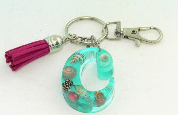 Custom Resin Initial Seashell Keychain - Script Font Personalized Beach Accessory, Nautical Purse Charm Gift