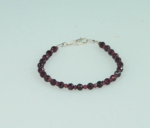 Elegant Red Gemstone Jewelry Minimalist Crystal Healing with Natural Stones Healing Garnet Rhodolite Bracelet