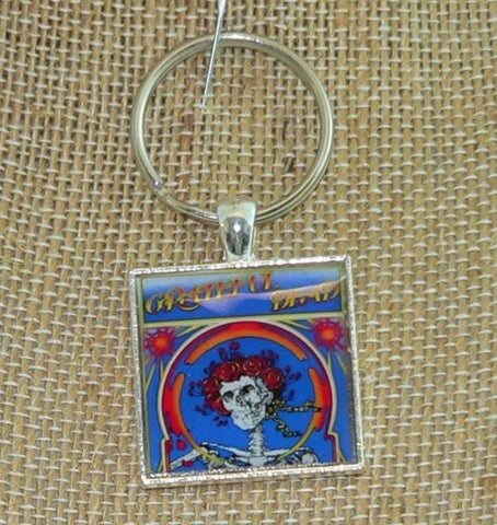Vintage Grateful Dead Album Cover Necklace or Keychain: Steal Your Face Music Jewelry for Pop Culture Lovers Best Of Grateful Dead Vol 2